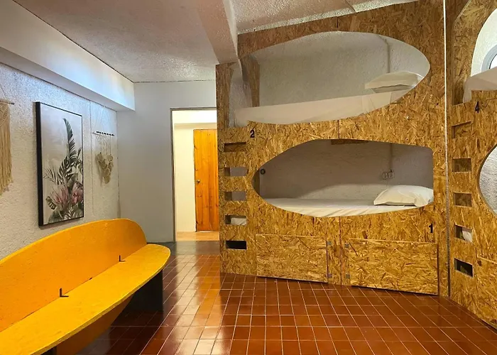 Hostel Destination *