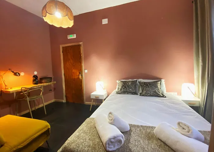 Destination Hostel *