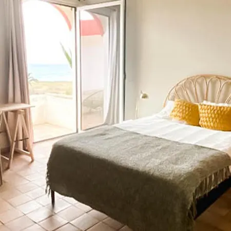 אכסניה Destination